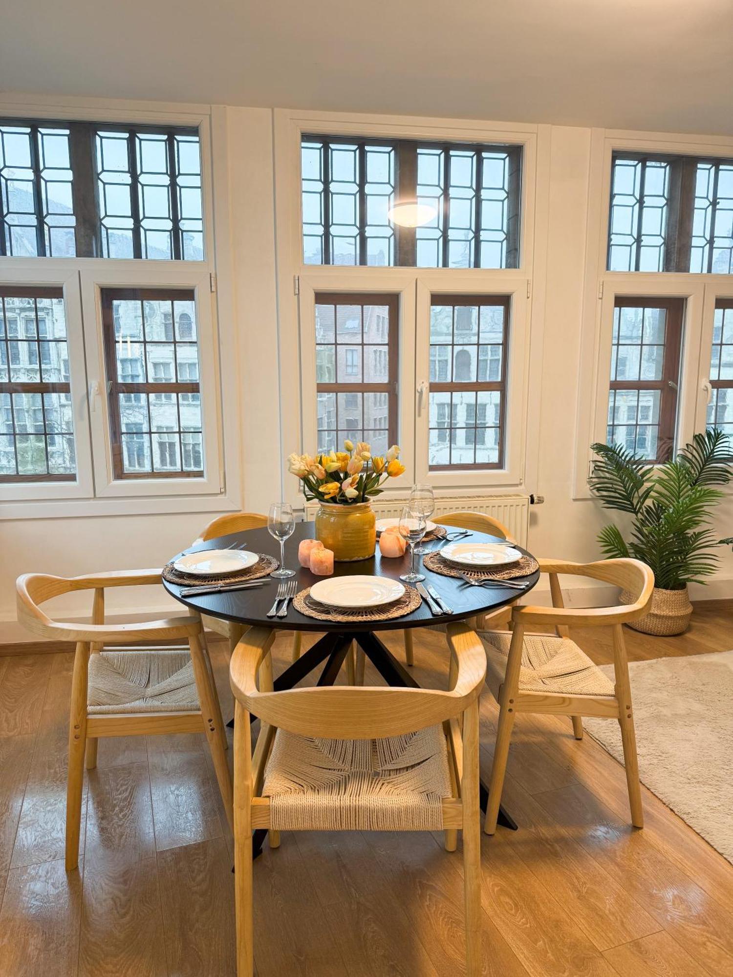 Le Faubourg Suites Antverpy Exteriér fotografie